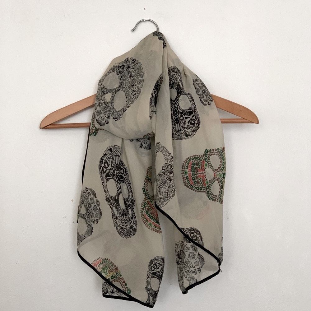 Skull Print Scarf - Black and Cream